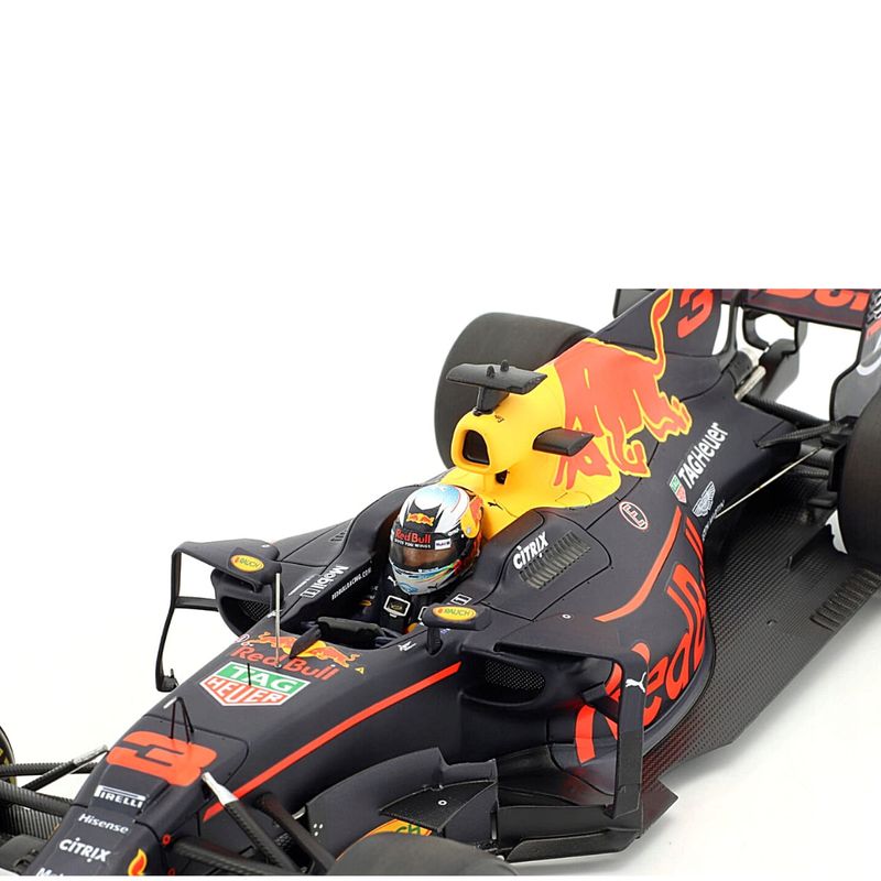 Miniatura Carro Red Bull Racing TAG Heuer RB13 2017 3 1 18